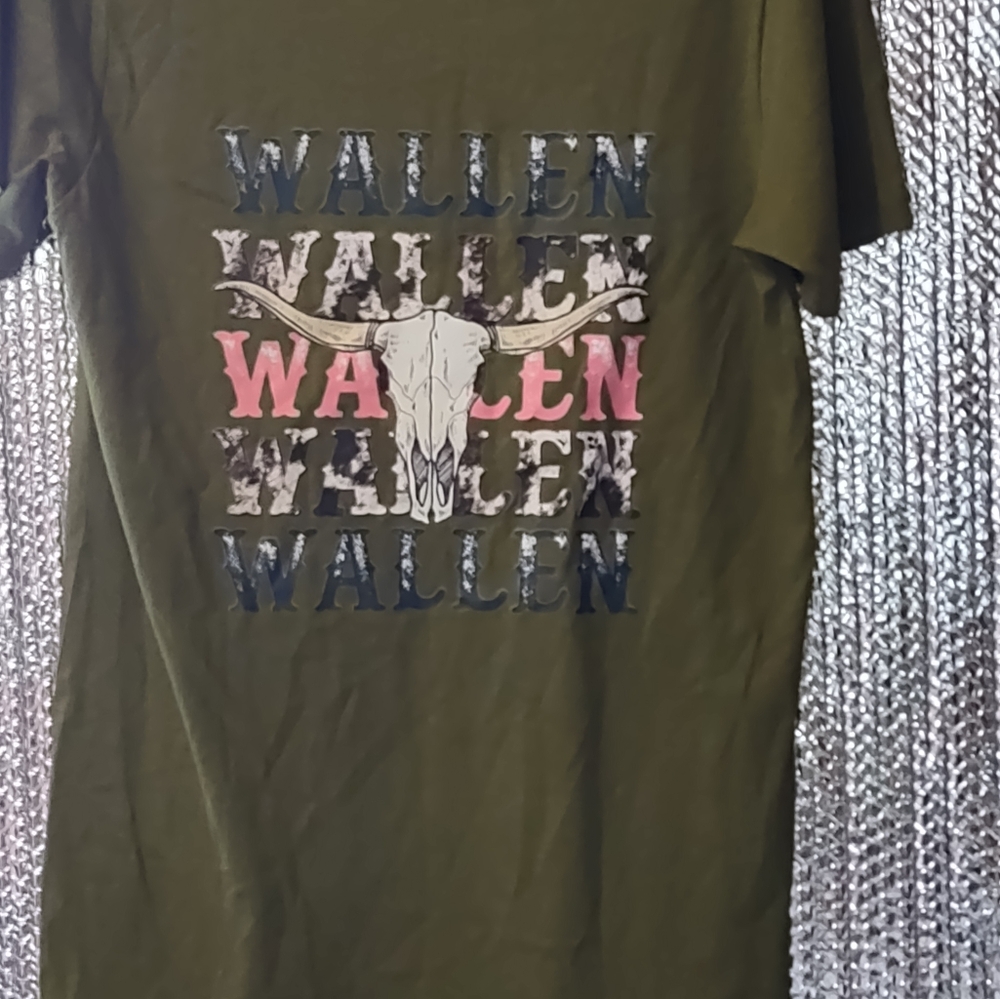 Makers Market Green Short Sleeve Tee with Vintage Graphic